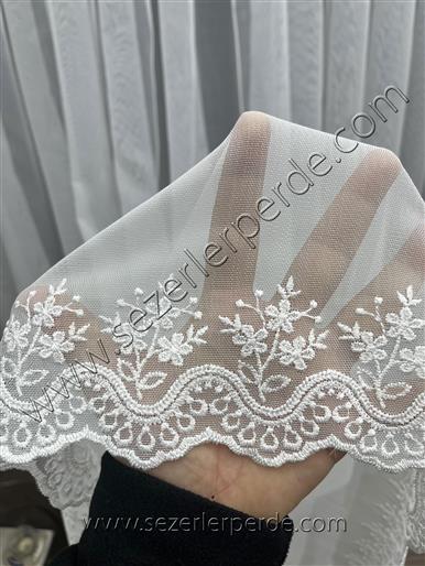 2026 Sezonu Lilium Tül Perde Etek İşlemeli 4373-01 TT Zemin