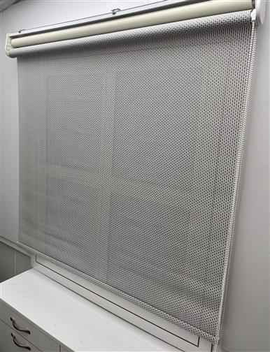 Yeni Sezon Çiftli Sistem Düz Desen Beyaz-Gri İşlemeli